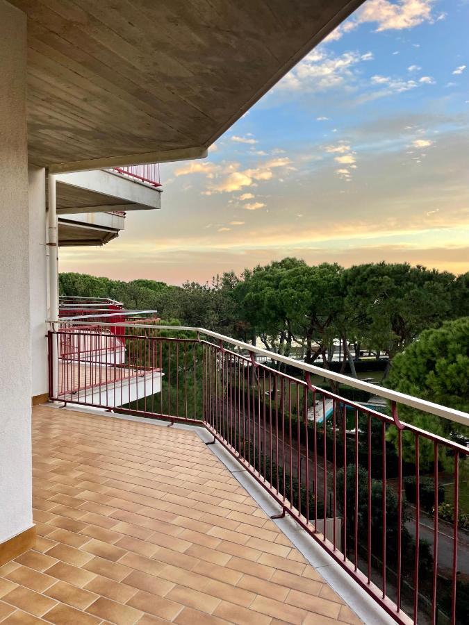 Residence Cristallo 4H Lignano Sabbiadoro Exterior photo