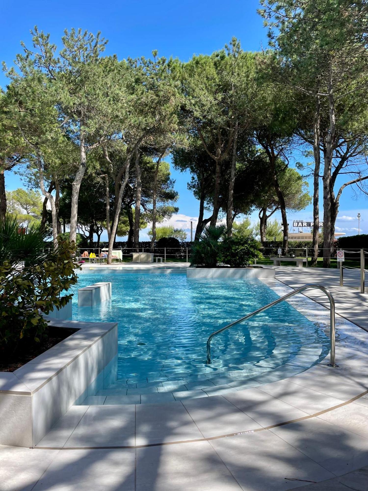 Residence Cristallo 4H Lignano Sabbiadoro Exterior photo